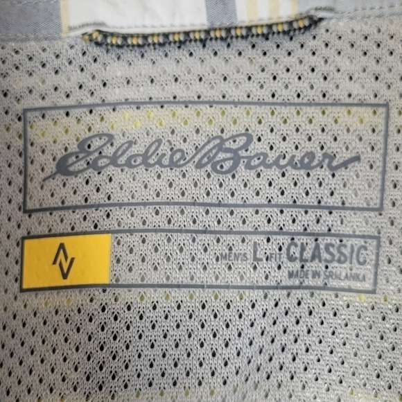 EDDIE Bauer Classic Fit Button Down Short Sleeve Shirt - Picture 4 of 7